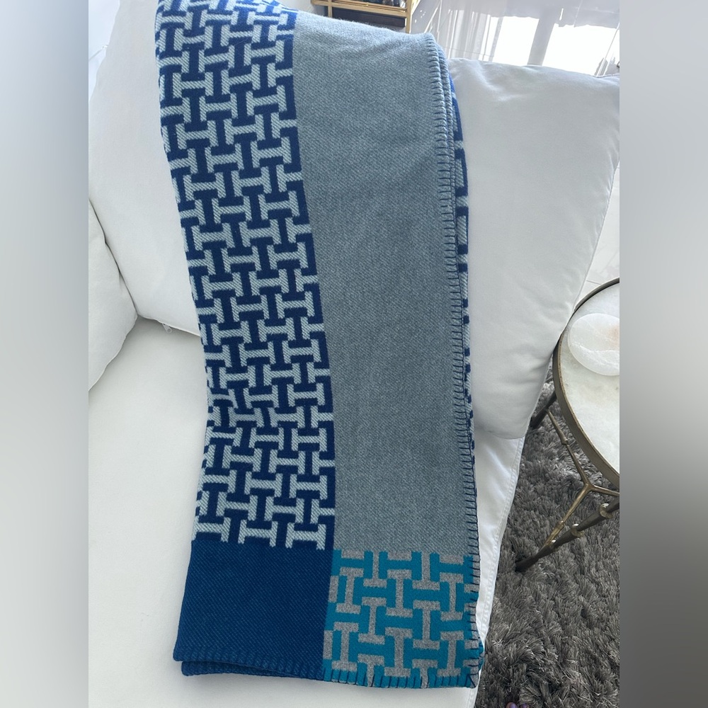 Hermes Avalon Blue and Gray Blanket